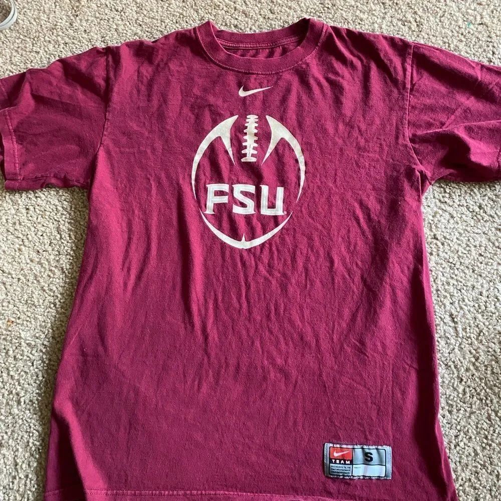 MensΒ NikeβTeamβFSUβFootballβTshirt